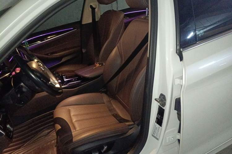 Used BMW 5 Series 2019 525Li Luxury Package Left Front Seat