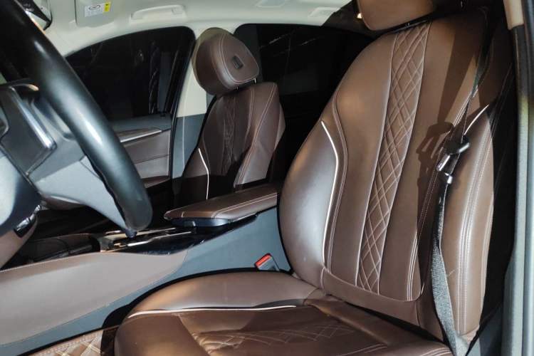 Used BMW 5 Series 2019 530Li Luxury Edition Premium Package Left Front Seat