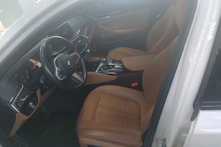 Used BMW 5 Series 2019 530Li Leading Model M Sport Package Left Front Seat