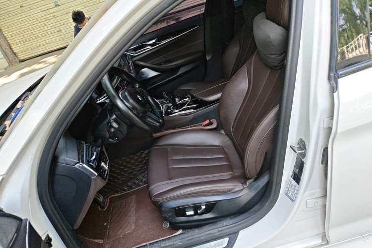 Used BMW 5 Series 2019 525Li M Sport Package Left Front Seat