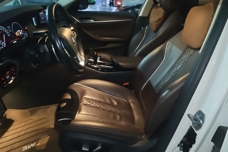Used BMW 5 Series 2019 530Li Leading Model Luxury Package Left Front Seat