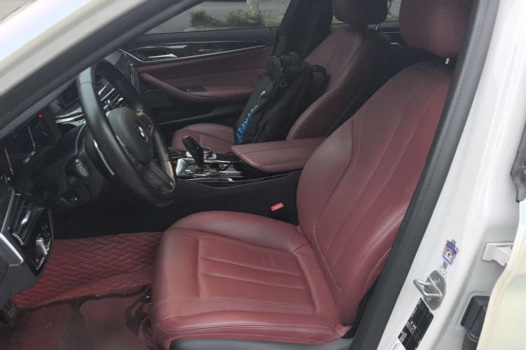 Used BMW 5 Series 2019 Facelifted 530Li Leading Edition M Sport Package Left Front Seat
