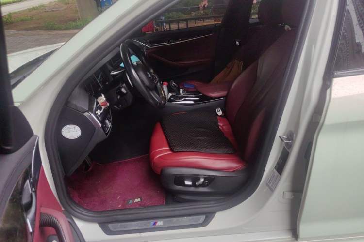 Used BMW 5 Series 2019 530Li Leading Model M Sport Package Left Front Seat
