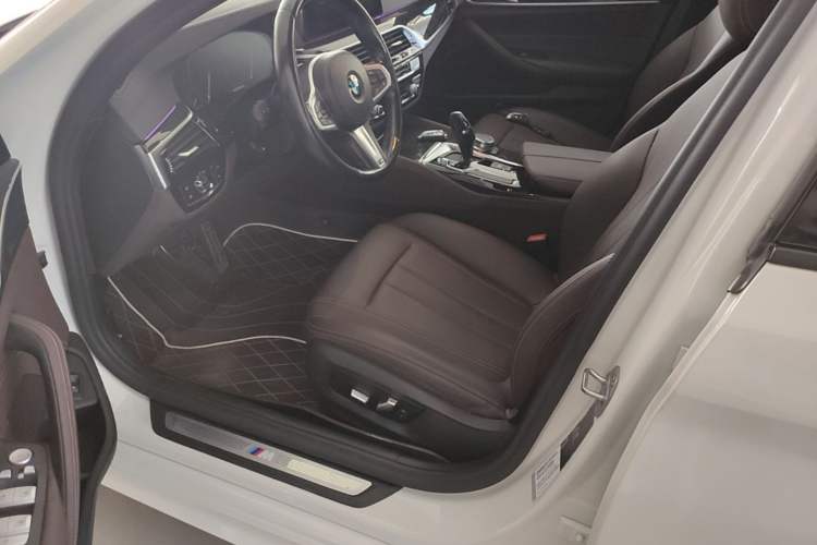 Used BMW 5 Series 2019 525Li M Sport Package Left Front Seat