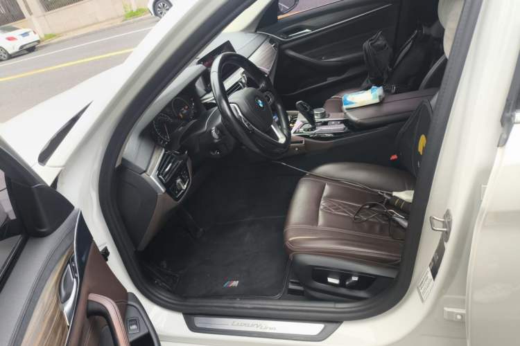 Used BMW 5 Series 2019 Facelifted 530Li Leading Edition Luxury Package Left Front Seat