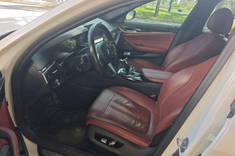 Used BMW 5 Series 2019 Restyled 530Li Luxury Edition M Sport Package Left Front Seat