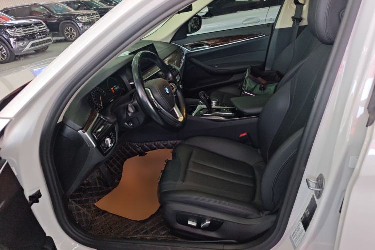 Used BMW 5 Series 2019 525Li Luxury Package Left Front Seat