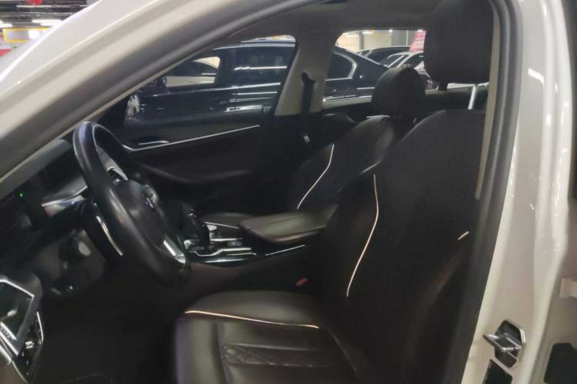 Used BMW 5 Series 2019 530Li Leading Model Luxury Package Left Front Seat