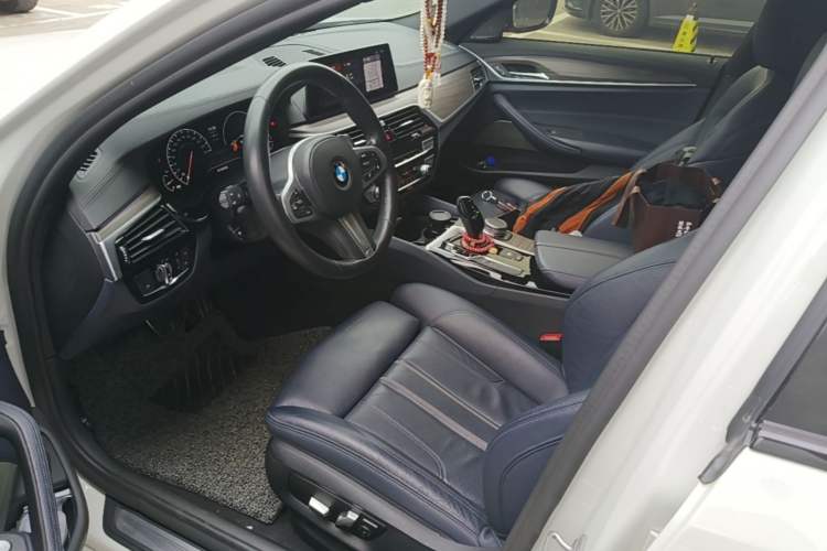 Used BMW 5 Series 2019 Facelifted 530i M Sport Package Left Front Seat