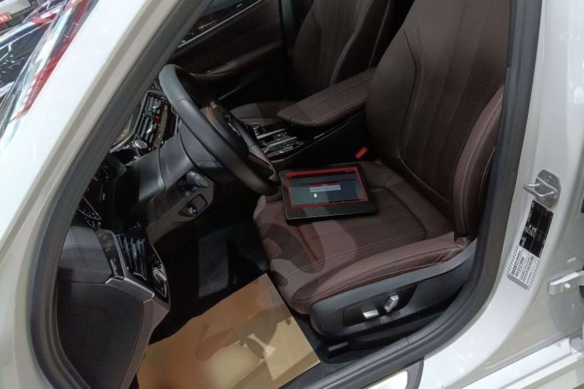 Used BMW 5 Series 2019 Restyled 525Li M Sport Package Left Front Seat