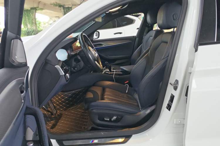 Used BMW 5 Series 2019 Restyled 525i M Sport Package Left Front Seat