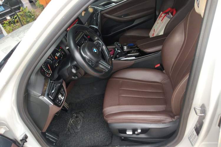 Used BMW 5 Series 2019 525Li M Sport Package Left Front Seat