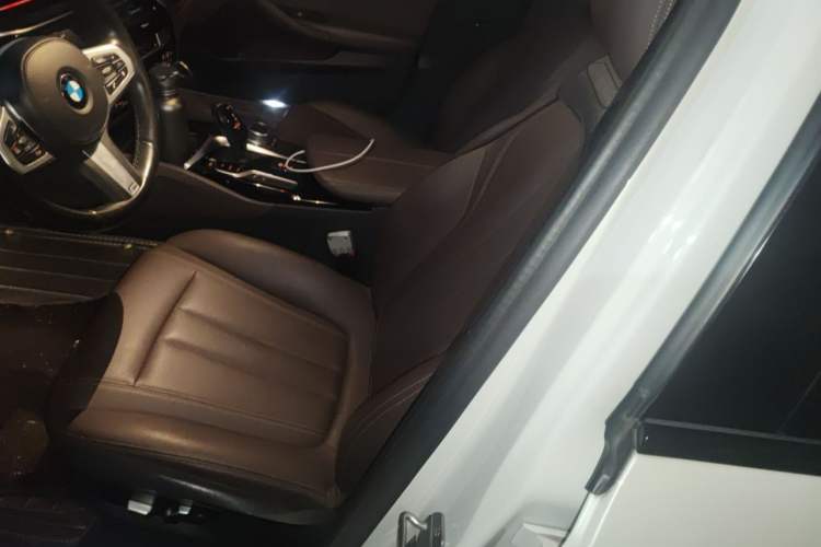 Used BMW 5 Series 2019 525Li M Sport Package Left Front Seat