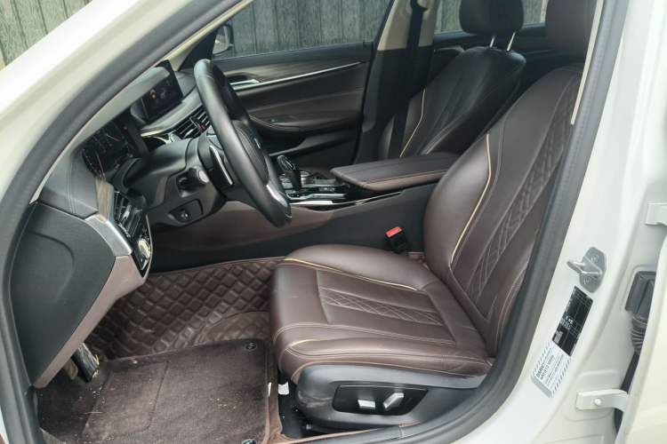 Used BMW 5 Series 2019 Facelifted 530Li Leading Edition Luxury Package Left Front Seat