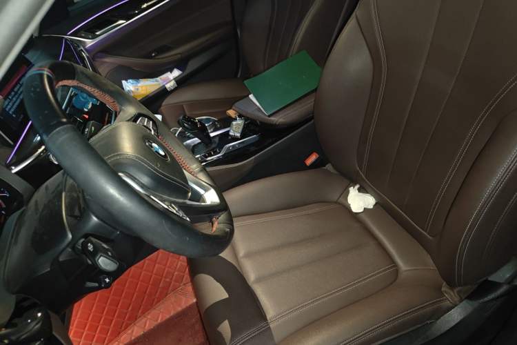 Used BMW 5 Series 2019 525Li Luxury Package Left Front Seat