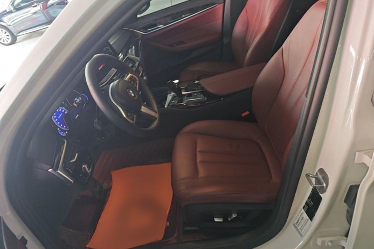 Used BMW 5 Series 2019 530Li Leading Model M Sport Package Left Front Seat