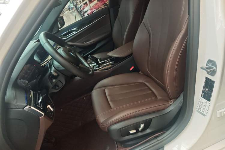 Used BMW 5 Series 2019 525Li M Sport Package Left Front Seat