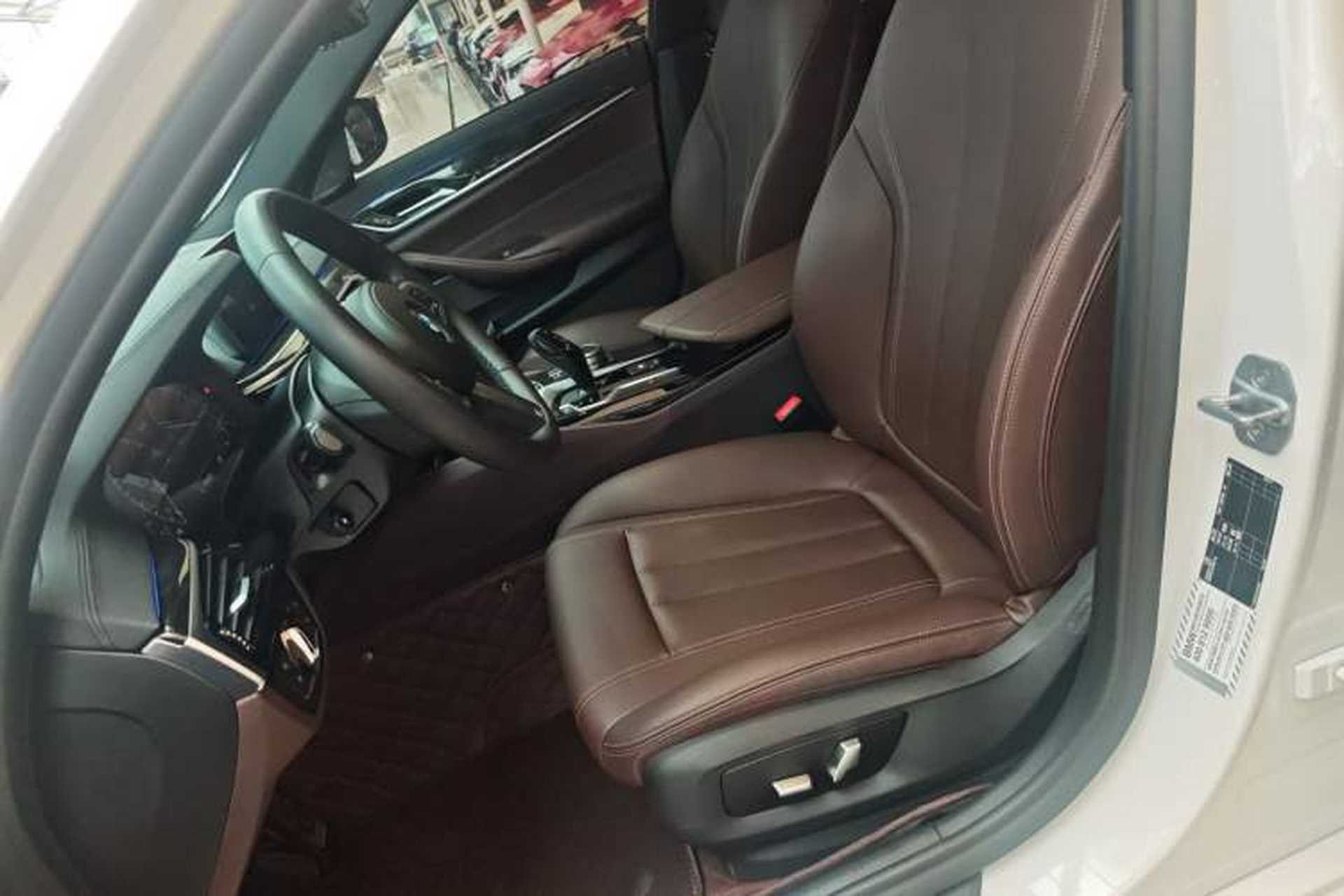 Used BMW 5 Series 2019 525Li M Sport Package Left Front Seat