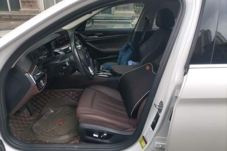 Used BMW 5 Series 2019 525Li Luxury Package Left Front Seat