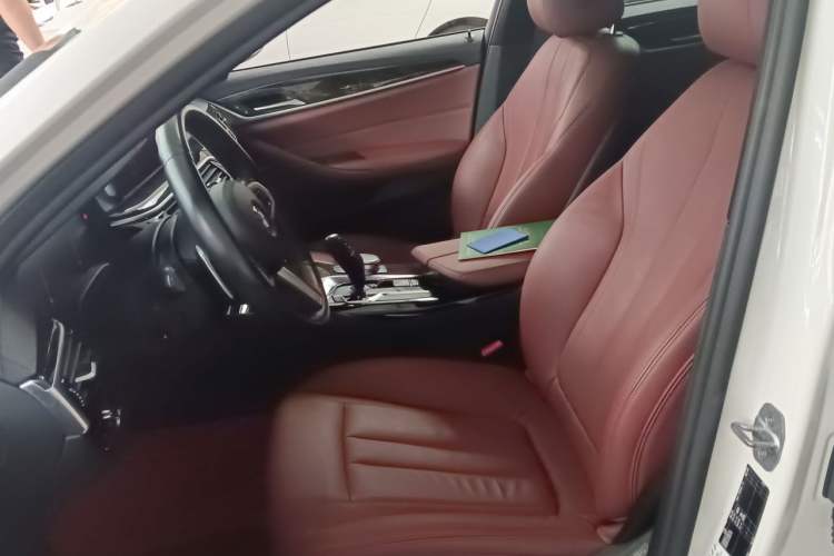 Used BMW 5 Series 2019 530Li Leading Model M Sport Package Left Front Seat