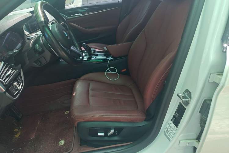Used BMW 5 Series 2019 Facelifted 530Li Leading Edition M Sport Package Left Front Seat