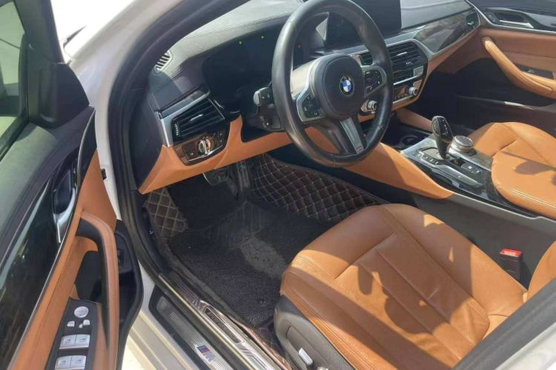 Used BMW 5 Series 2019 Facelifted 530Li Leading Edition M Sport Package Left Front Seat