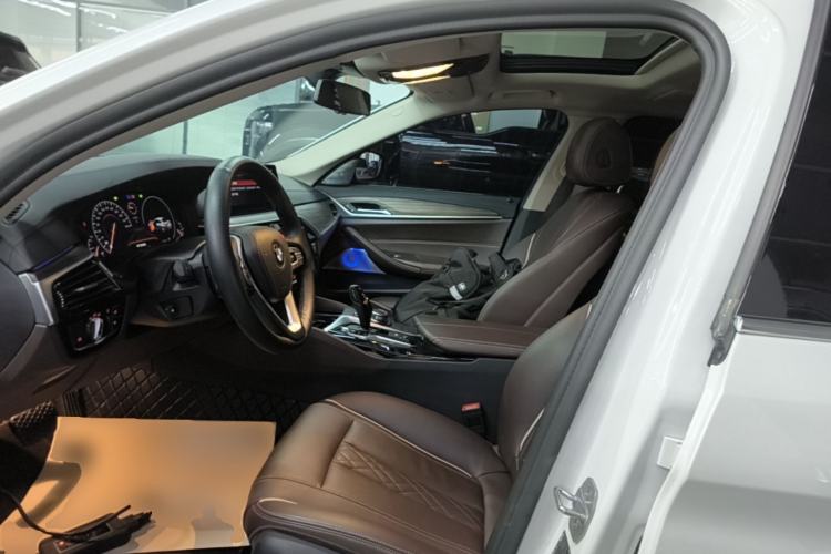 Used BMW 5 Series 2019 Updated 530Li xDrive Luxury Package Left Front Seat