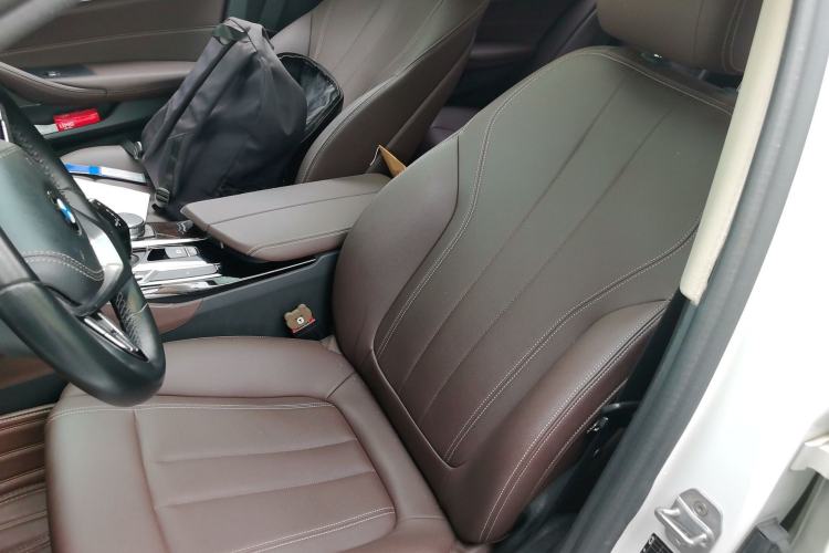 Used BMW 5 Series 2019 525Li Luxury Package Left Front Seat