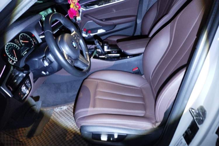Used BMW 5 Series 2019 525Li M Sport Package Left Front Seat