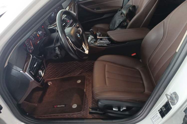 Used BMW 5 Series 2019 525Li Luxury Package Left Front Seat