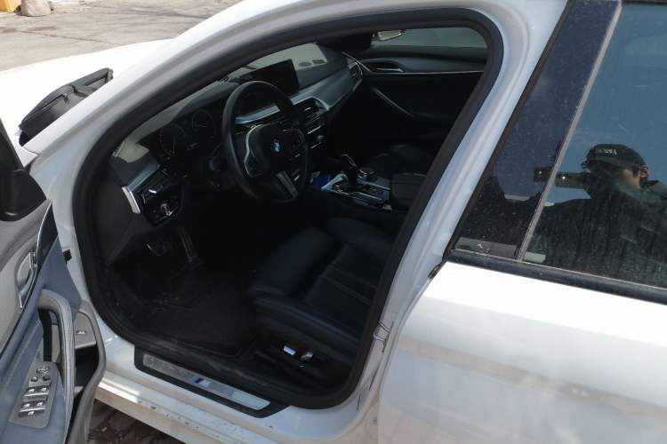 Used BMW 5 Series 2019 525i M Sport Package Left Front Seat
