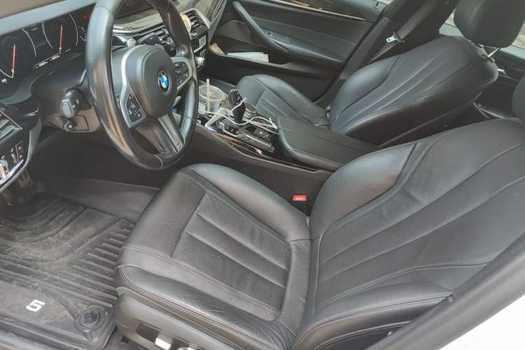 Used BMW 5 Series 2019 530Li Leading Model M Sport Package Left Front Seat