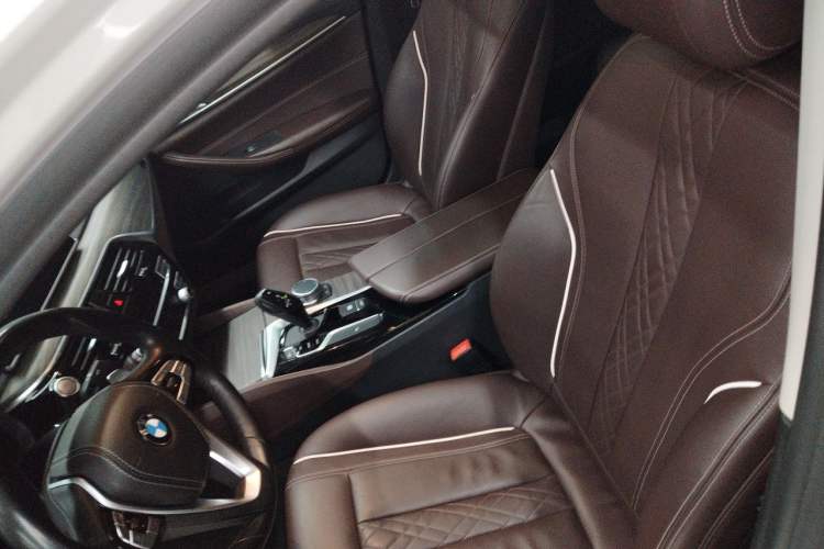 Used BMW 5 Series 2019 530Li xDrive Luxury Package Left Front Seat
