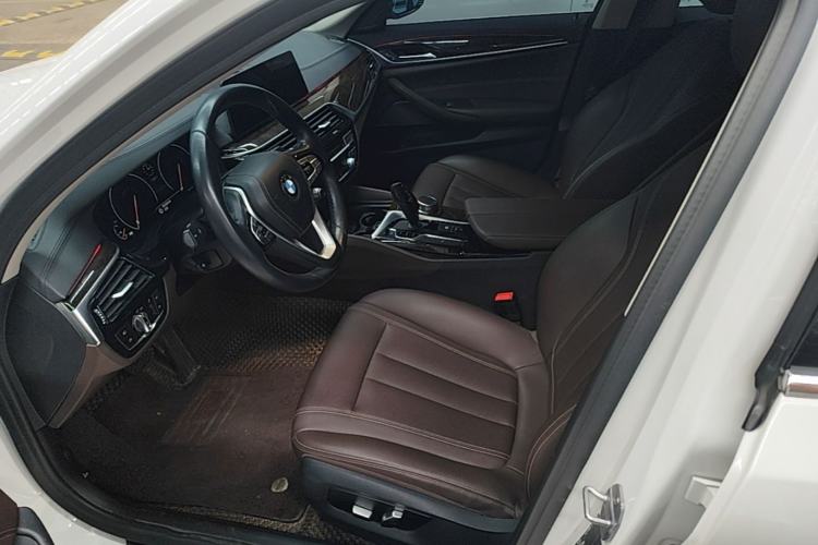 Used BMW 5 Series 2019 525Li Luxury Package Left Front Seat