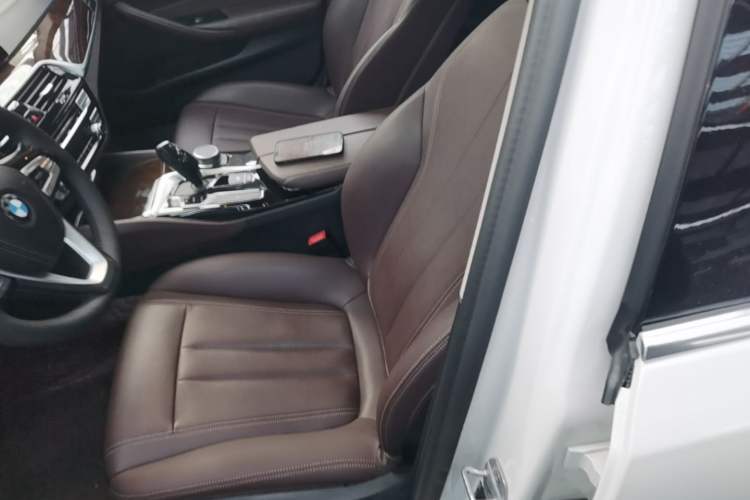 Used BMW 5 Series 2019 525Li Luxury Package Left Front Seat