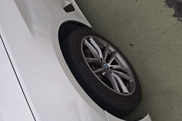Used BMW 5 Series 2019 525Li M Sport Package Left Front Wheel Hub
