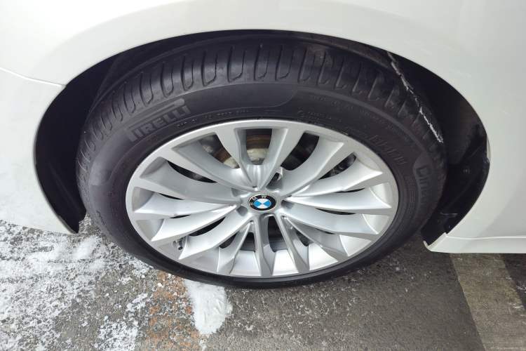 Used BMW 5 Series 2019 530Li xDrive Luxury Package Left Front Wheel Hub