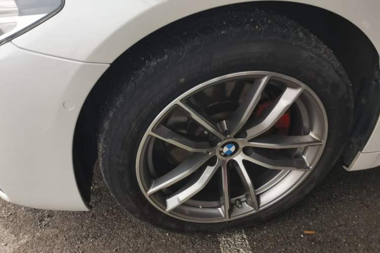 Used BMW 5 Series 2019 Restyled 525Li M Sport Package Left Front Wheel Hub