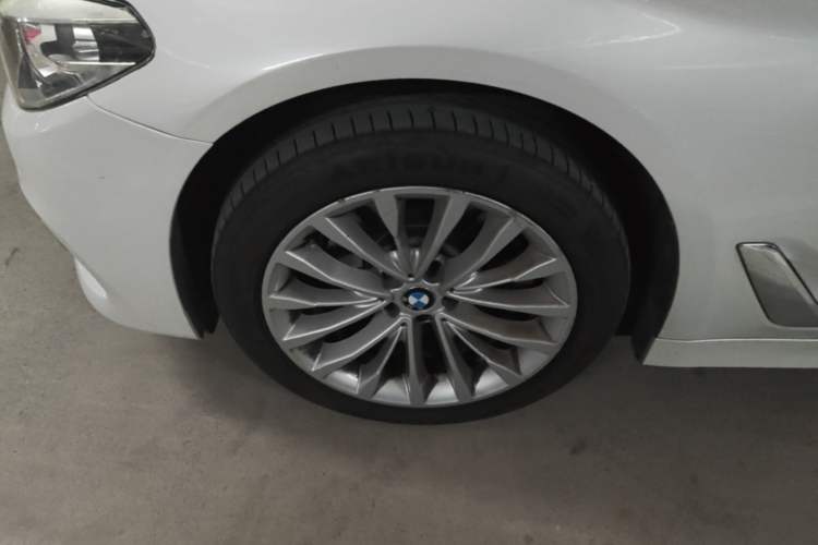 Used BMW 5 Series 2019 525Li Luxury Package Left Front Wheel Hub
