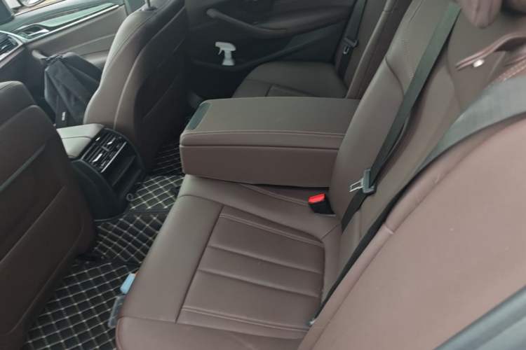 Used BMW 5 Series 2019 525Li M Sport Package Left Rear Seat