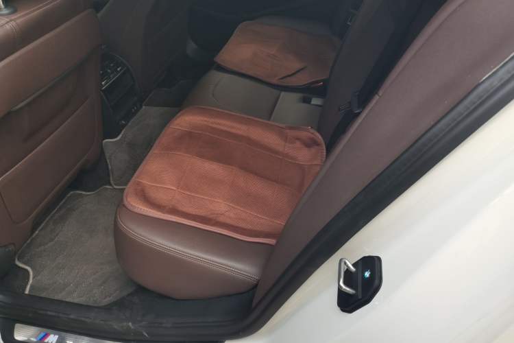 Used BMW 5 Series 2019 Restyled 525Li M Sport Package Left Rear Seat