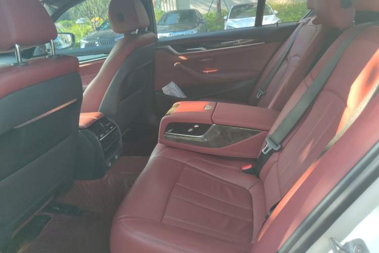 Used BMW 5 Series 2019 Facelifted 530Li Leading Edition M Sport Package Left Rear Seat