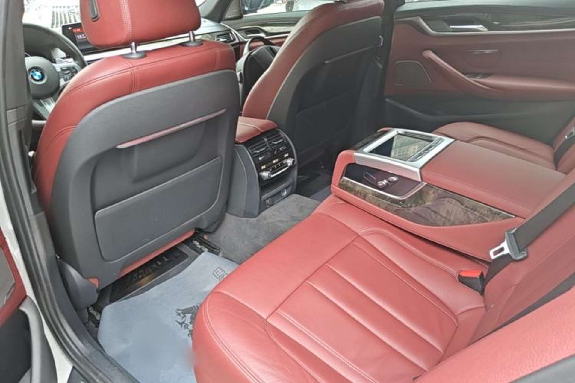Used BMW 5 Series 2019 530Li Luxury Edition M Sport Package Left Rear Seat