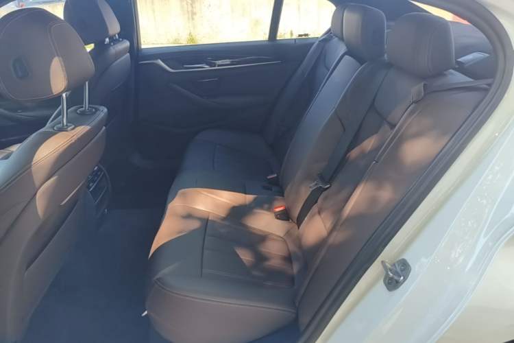 Used BMW 5 Series 2019 Restyled 525Li M Sport Package Left Rear Seat