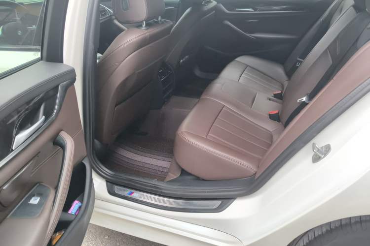 Used BMW 5 Series 2019 Restyled 525Li M Sport Package Left Rear Seat