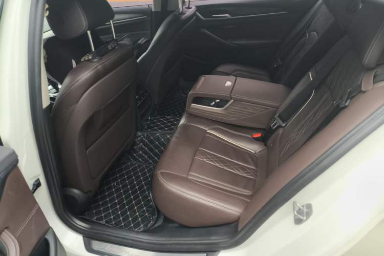 Used BMW 5 Series 2019 Facelifted 530Li Leading Edition Luxury Package Left Rear Seat