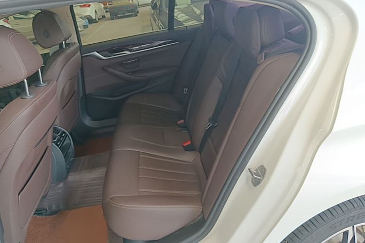 Used BMW 5 Series 2019 525Li Luxury Package Left Rear Seat
