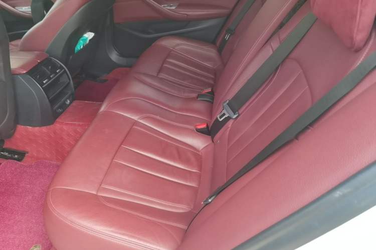 Used BMW 5 Series 2019 530Li Leading Model M Sport Package Left Rear Seat