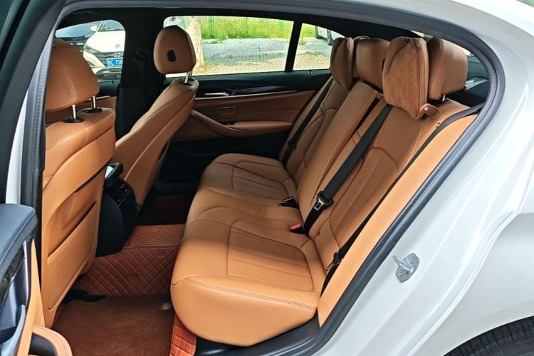 Used BMW 5 Series 2019 530Li Leading Model M Sport Package Left Rear Seat