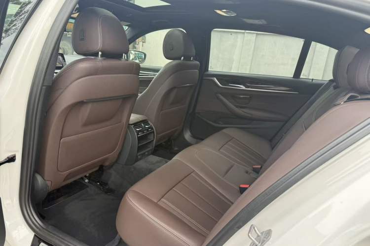 Used BMW 5 Series 2019 Restyled 525Li M Sport Package Left Rear Seat